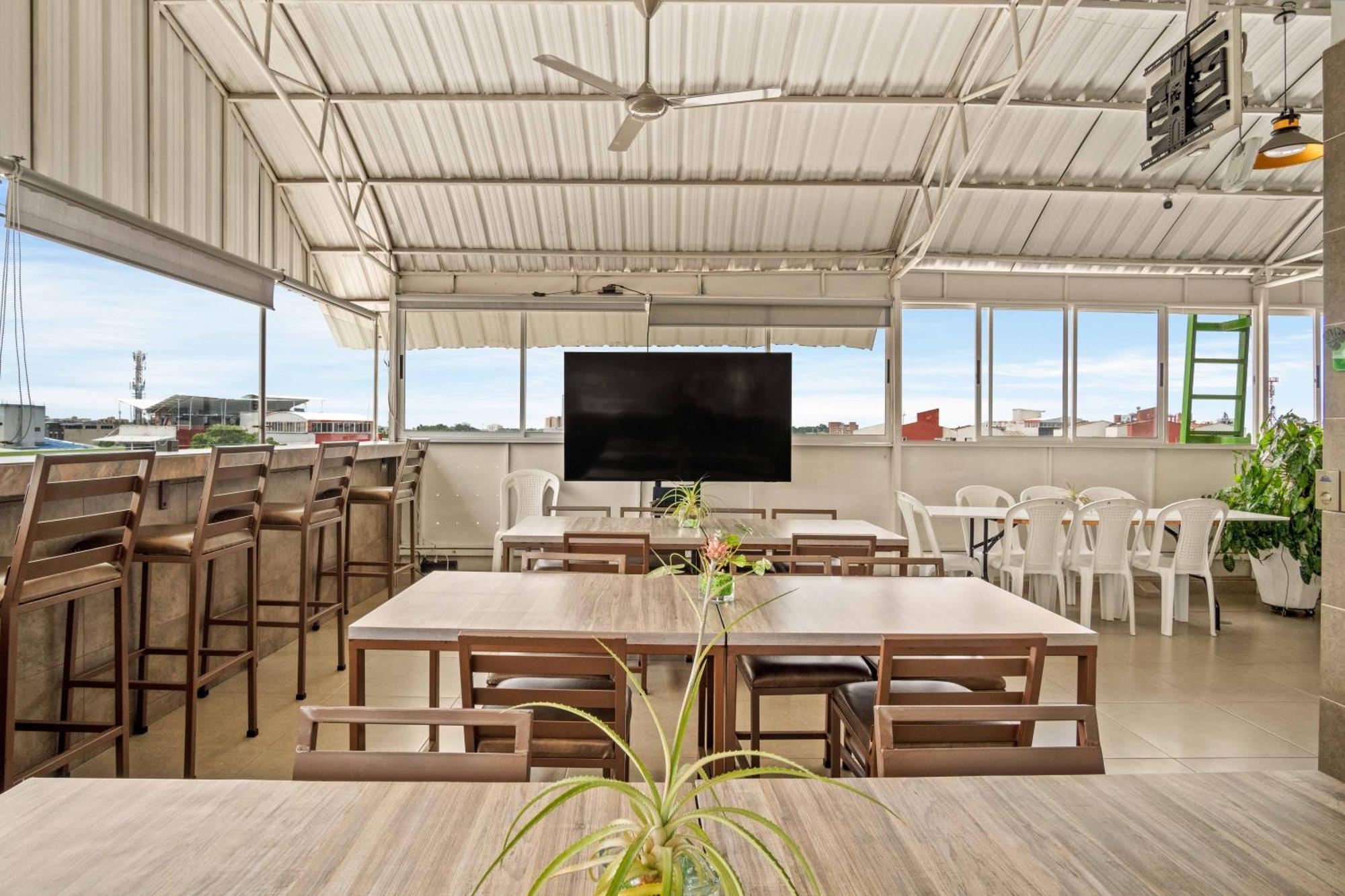 Hotel Eco Suite กาลี ภายนอก รูปภาพ